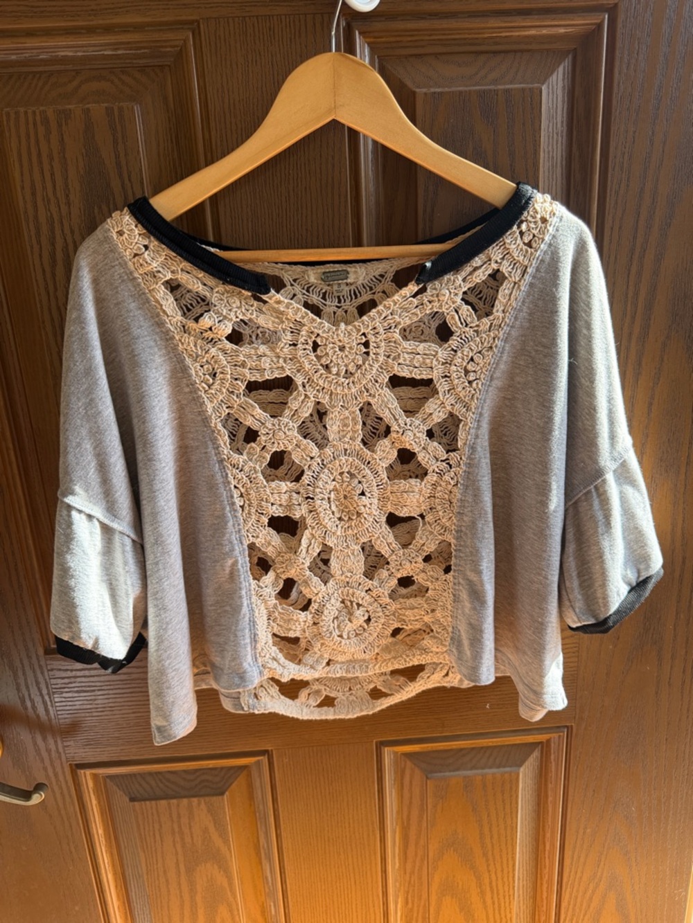 gimmicks by BKE Cream Crochet Fringe Top with Black Trim